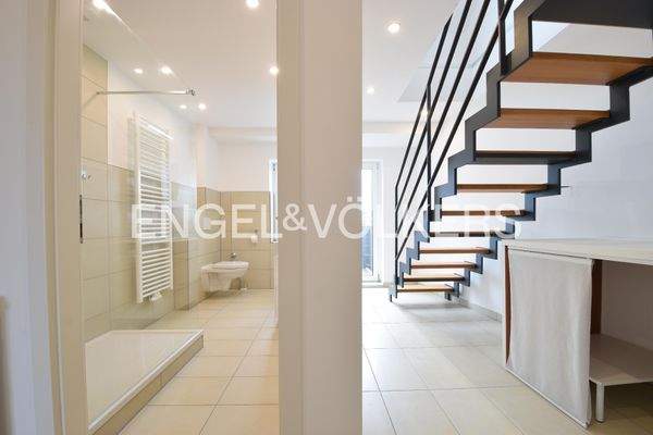 Maisonetteaufgang mit Badblick