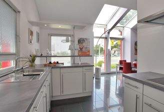 Beispiel Küche in U-Form mit Theke