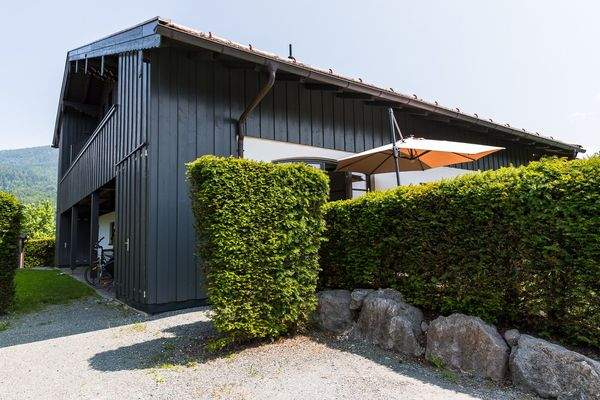 Ehemaliges Stallgebäude mit 3 attraktiven Wohneinheiten