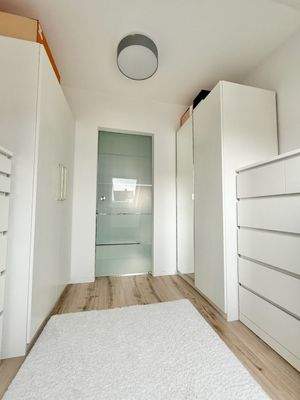 Ankleide Schlafzimmer DG