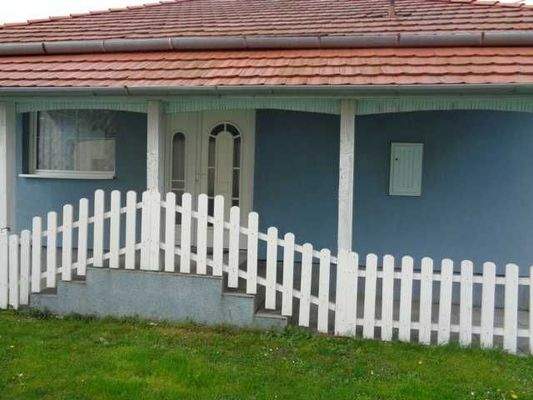 Hauseingang von hier oder von Garage auch