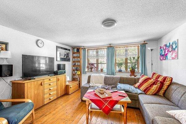 Wohnbereich rechte Wohnung