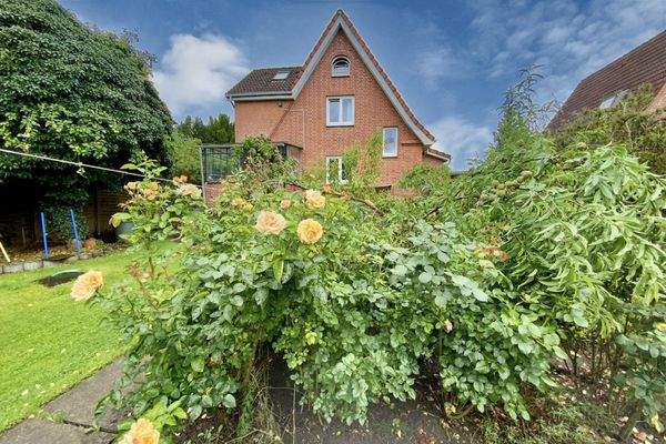 Hausansicht vom Garten