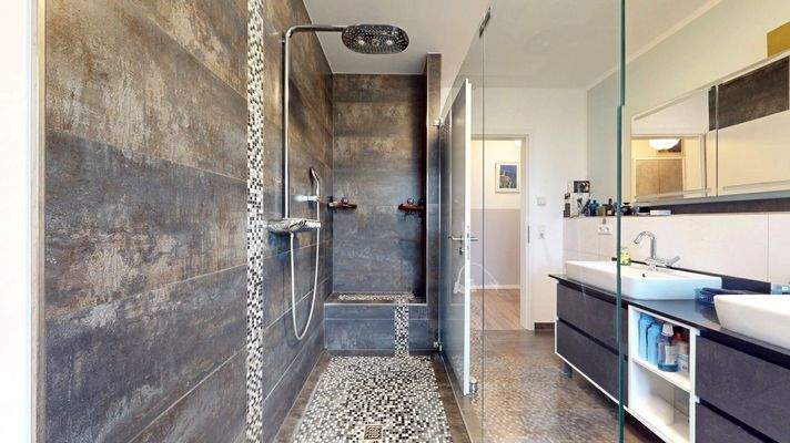 Badezimmer Ansicht II