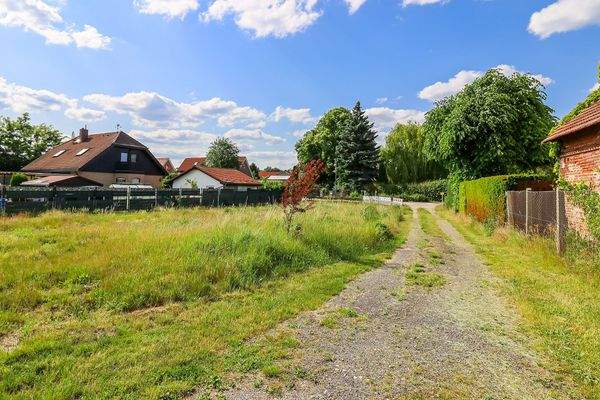 Grundstücksansicht vorn