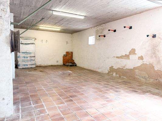 Garage im Untergeschoss