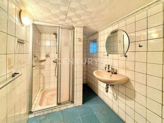 Bad im Kellergeschoss