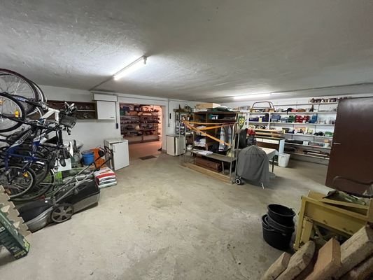 Keller