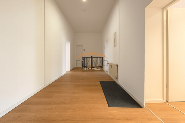 Gewerbeeinheit Flur EG