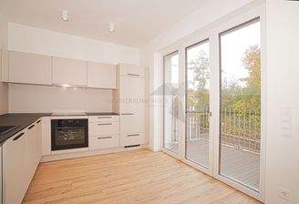 Muster Einbauküche und Balkon