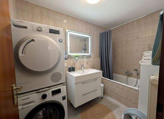 Badezimmer (digitales Staging)