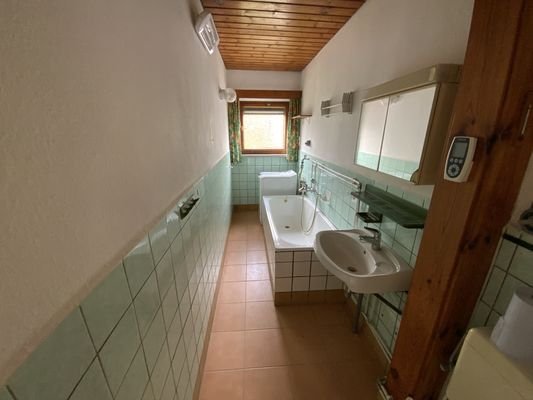 Badezimmer EG