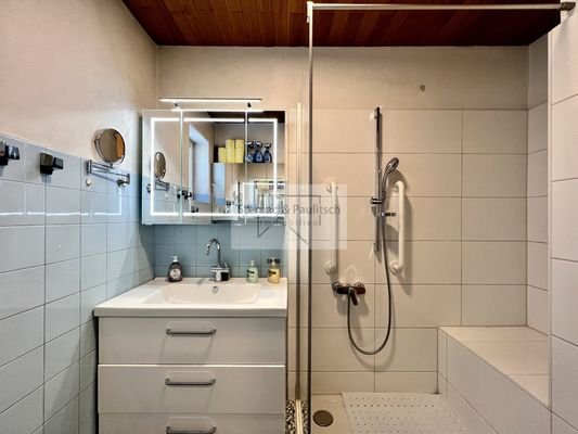 Badezimmer EG
