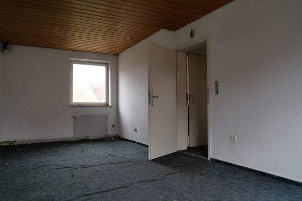 Arbeits-/Schlafzimmer