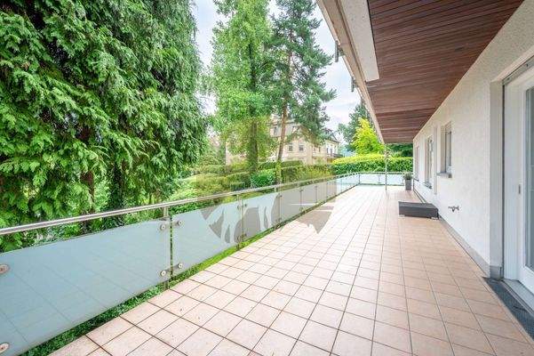 wohnung-baden-baden-terrasse-wolf-immobilien