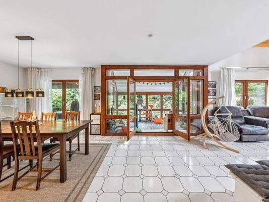 Wohn- und Essbereich EG