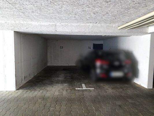 Tiefgaragenplatz links