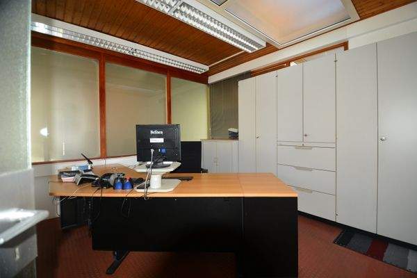 Büro 1