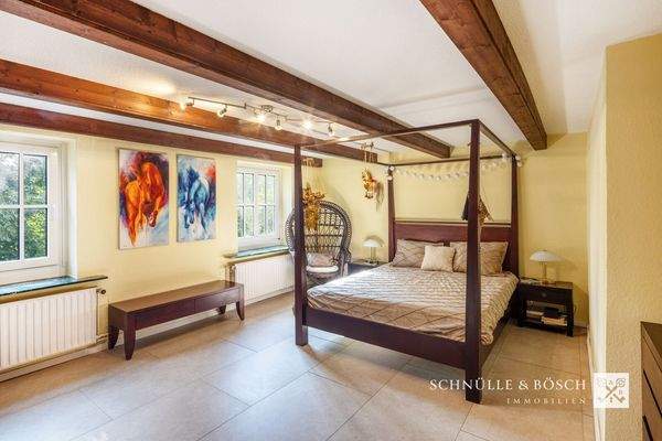 Ein tolles Schlafzimmer im Obergeschoss