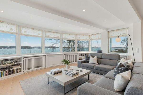 (KI)  Fernsehraum 1. OG Ansicht I - virtuell möbliert