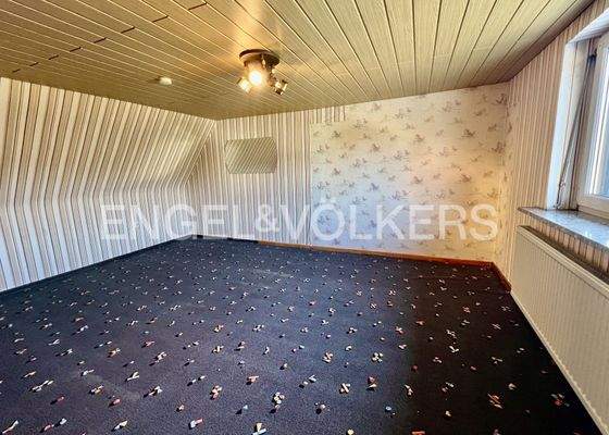 EV - Kinderzimmer im DG