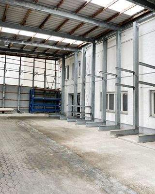 Halle I (Platz für Hochregale) 