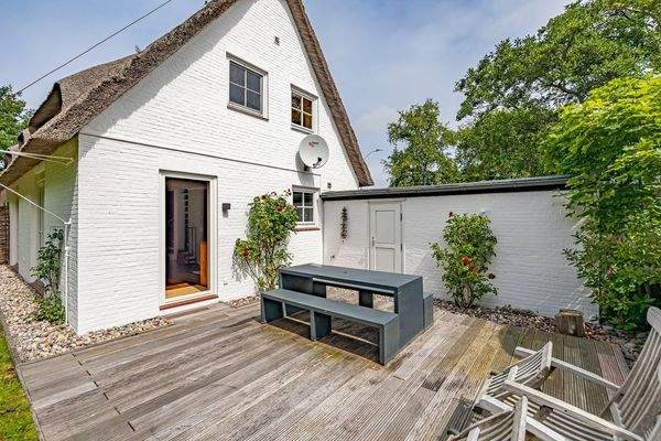 Großzügige Südostterrasse