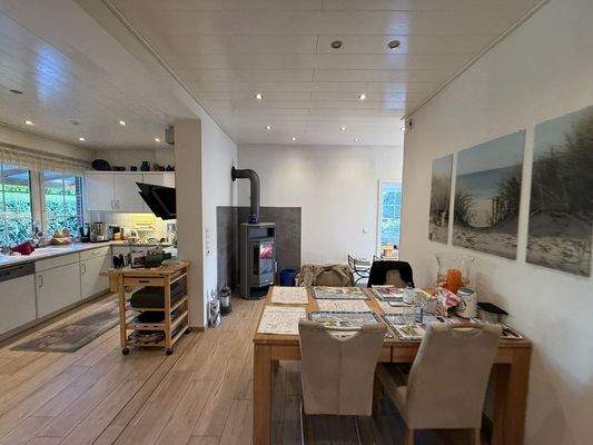 Essbereich mit Kamin