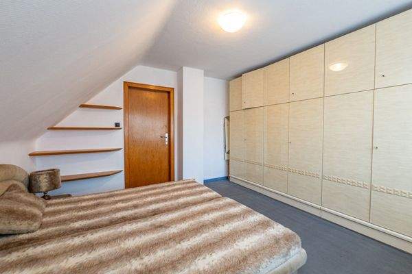 Schlafzimmer 3 OG