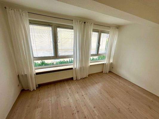 Kinder- Arbeits- oder Ankleidezimmer obere Etage