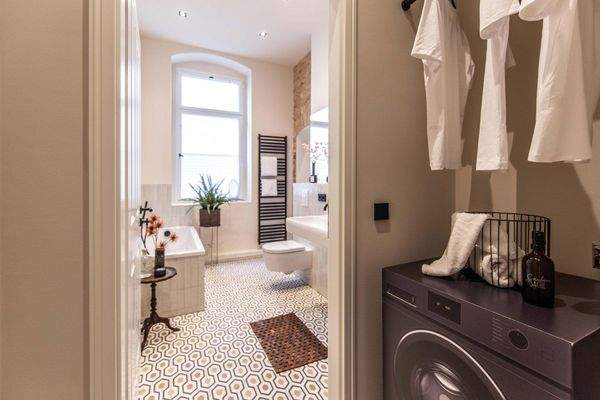 Hauswirtschaftsraum Blick Bad