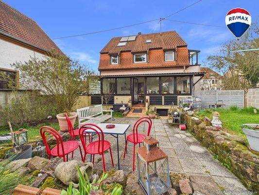 REMAX Immobilien DeLux Einfamilienhaus Rückansicht Schiffweiler Mark Borowicz