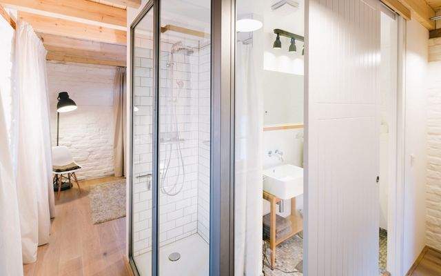 Köln-Ost-Design-Studio-OG1-BAD-Tageslicht