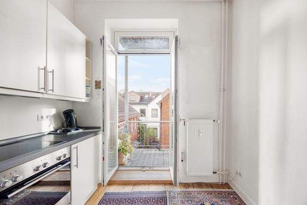 Küche / Balkon / Innenhof