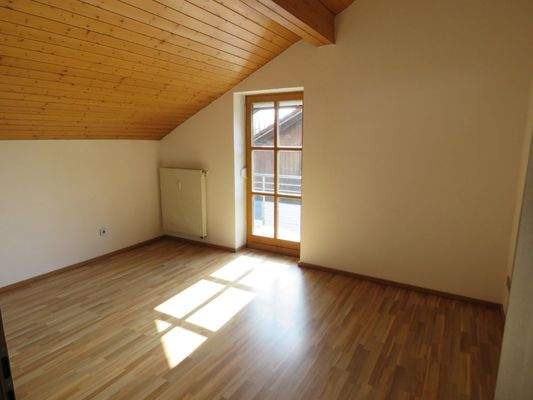 Kinderzimmer mit Südbalkon 