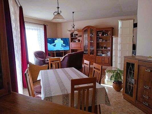 Eßzimmer + Wohnzimmer + Kachelofen