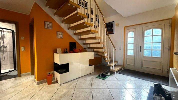 Flur / Eingangsbereich EG