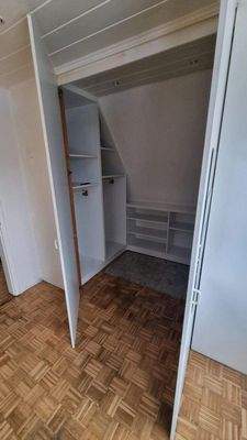 integrierter Einbaukleiderschrank