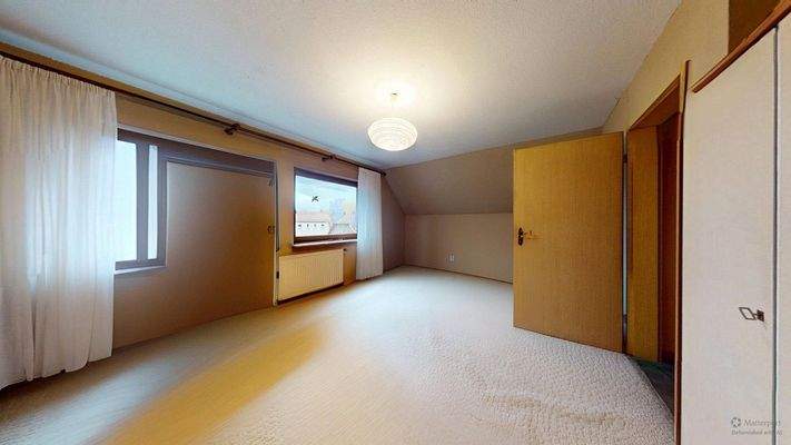 Schlafzimmer 2 Dachgeschoss_defurnished