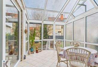 Geschütztes Sitzen im Wintergarten