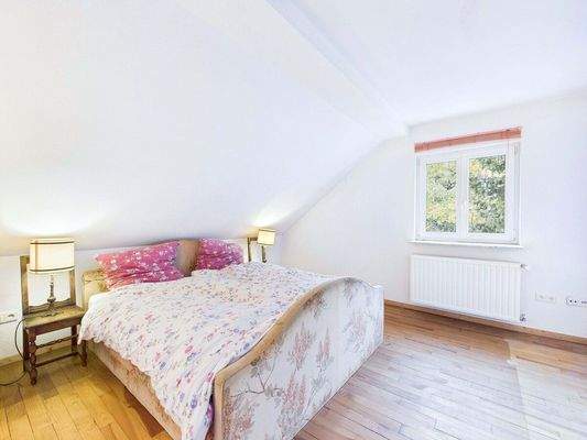 Villa mit Parkgrundstück und Pool in Beaumarais