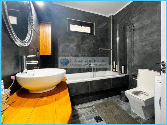 90db9c6026bd4115955b10800f142e0c-original