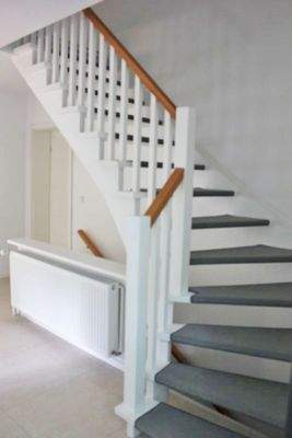 Treppe ind Obergeschoss.JPG