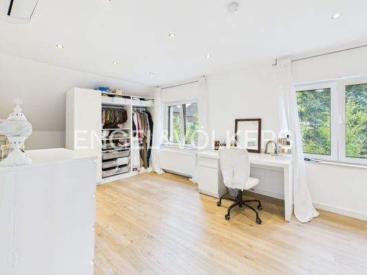 Großes Kinderzimmer