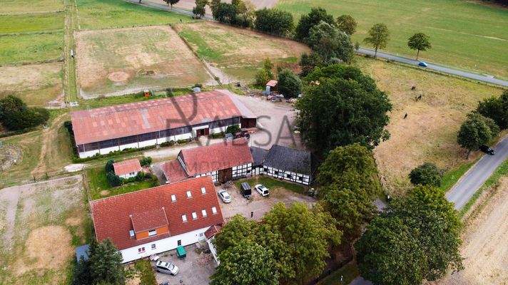 Luftbild Hof & Außenpaddocks