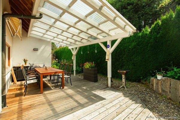 überdachte Terrasse