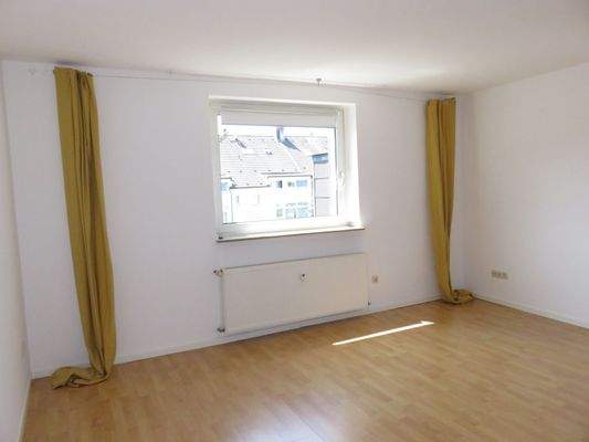 Geräumiges, helles Wohnimmer