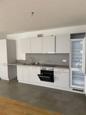 Moderne weisse Küche