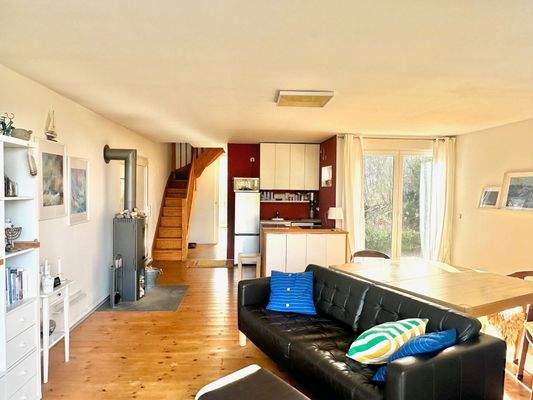 Blick von der Terrasse in den Wohnbereich