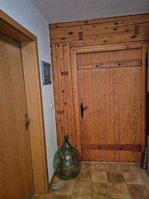 Urige Türe zum Wohnzimmer im EG...